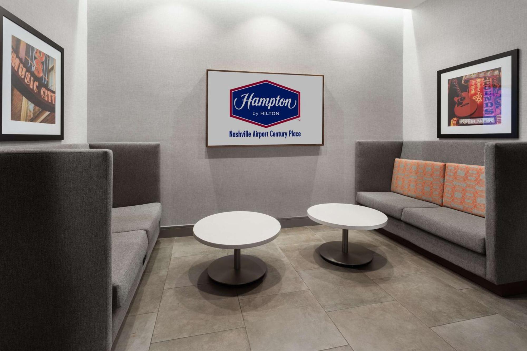 Hampton Inn By Hilton Nashville Airport Century Place Εξωτερικό φωτογραφία
