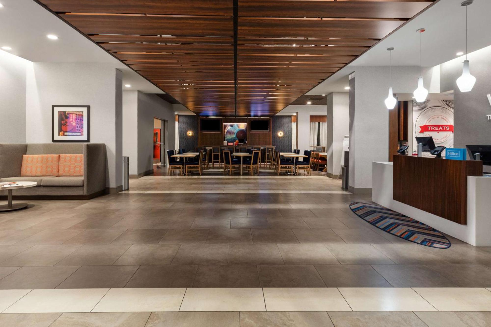 Hampton Inn By Hilton Nashville Airport Century Place Εξωτερικό φωτογραφία