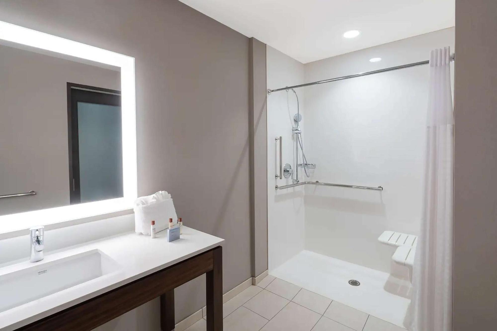 Hampton Inn By Hilton Nashville Airport Century Place Εξωτερικό φωτογραφία