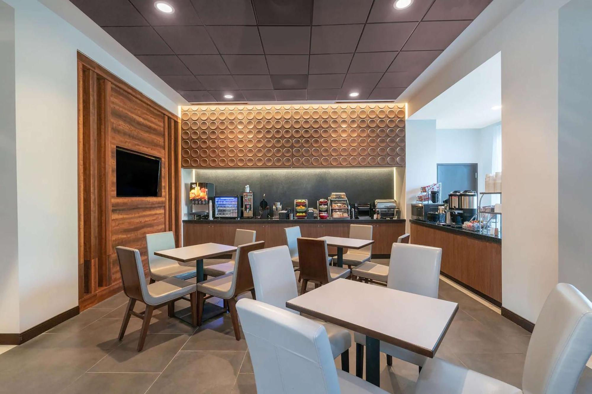 Hampton Inn By Hilton Nashville Airport Century Place Εξωτερικό φωτογραφία